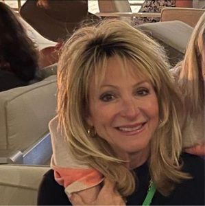 Meet your Posher, Holly